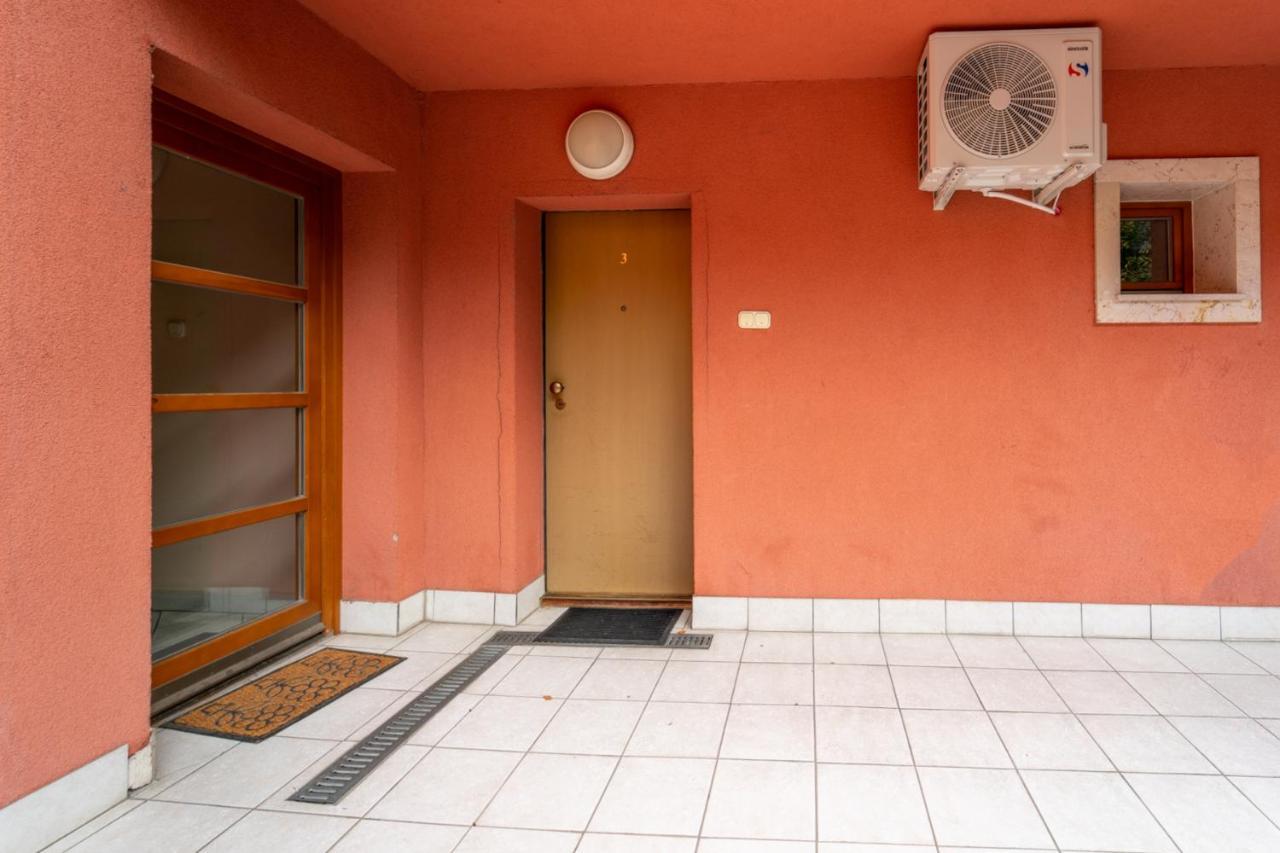 Romantic Studio Secret Garden บูดาเปสต์ ภายนอก รูปภาพ